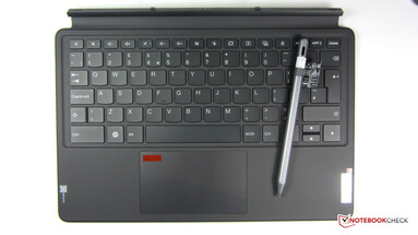 Optionele accessoires: De invoerpen Lenovo Tab Pen Plus, het dockingtoetsenbord met touchpad...