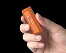 De Oknife MK is iets kleiner dan een BIC-aansteker.