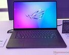 De ROG Zephyrus G16 gaming-laptop van Asus wordt nu geleverd met een nieuwe AMD CPU (afbeelding via Notebookcheck)