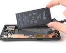 Het is nu mogelijk om de batterij van de Pixel 6a te vervangen door een echt Google-onderdeel. (Beeldbron: iFixit)