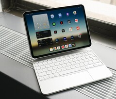 Applede opvouwbare tablet van ZDNet zou bijna net zo groot kunnen zijn als twee iPad Pro's naast elkaar. Afgebeeld - iPad Pro M4 (Afbeelding Bron: ZDNet)