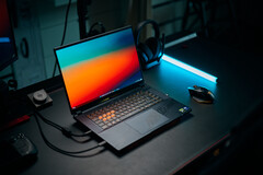 Gigabyte Aorus Master 16 in vergelijking met RTX 5090 laptops. (Afbeeldingsbron: Notebookcheck)