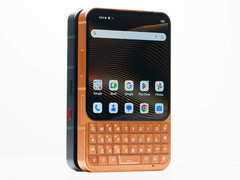 De Titan 2 Elite in zijn twee duidelijke lanceringskleuren.