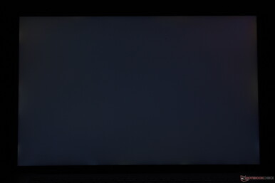 Kleine ongelijkmatige bloeding van de achtergrondverlichting