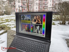 Apex 17 buiten, sneeuw op de achtergrond