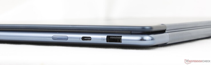 Rechts: aan-uitknop, USB-C (40 Gbps) Thunderbolt 4 met DisplayPort 2.1 + Power Delivery 3.0, USB-A 3.2 Gen. 2 (10 Gbps)