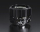 De nieuwe Voigtlander NOKTON 55 mm SLIIs lens ziet eruit alsof hij zo uit een jaren '80 spiegelreflexcamera is gerukt. (Beeldbron: Cosina)