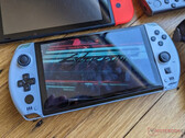 De GPD Win 4 zou soepel moeten werken bij 60 Hz na het flashen van de nieuwe IC firmware. (Beeldbron: NotebookCheck)