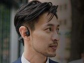 De Audio Technica ATH-CC500BT2 hoofdtelefoon zendt geluiden uit via het kraakbeen van het oor. Afbeeldingsbron: Audio-Technica)