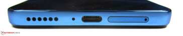 Onderkant: luidsprekers, microfoon, USB-C 2.0, SIM/microSD-sleuf