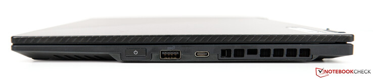 Rechts: Aan/uit-knop, 1x USB 3.2 Gen 2 Type-A, 1x USB 3.2 Gen 2 Type-C met ondersteuning voor DisplayPort/Power Delivery, ventilatieopeningen