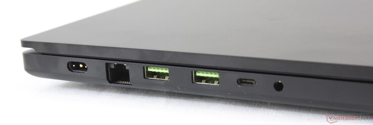 Links: AC-voeding, 2.5 Gbit RJ-45, 2x USB 3.2 Gen. 2, USB-C 3.2 Gen. 2, 3.5-mm combo-audio