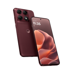 De Motorola Edge 70 Pro+ in Pantone Zinfandel.