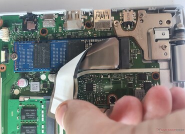 Asus VivoBook 17: M.2-sleuf voor PCIe-3.0 SSD's