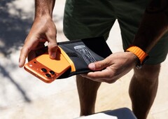 De UAG Phone Recovery Pouch is ontworpen om smartphones bijzonder effectief te drogen.