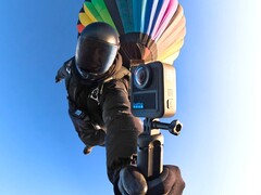 De nieuwe GoPro Max 2 is zojuist uit de lucht komen vallen, zoals te zien is in deze officiële teaserafbeelding (Afbeelding bron: GoPro)