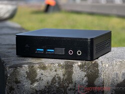 Intel NUC11 Essential Kit - Atlas Canyon review - verstrekt door Intel Duitsland