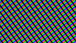 Het LC-beeldscherm gebruikt een klassieke RGB-subpixelmatrix die bestaat uit een rode, een blauwe en een groene lichtemitterende diode.