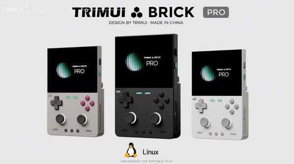 De TrimUI Brick Hammer Pro heeft een behuizing van polycarbonaat en een Allwinner-processor.