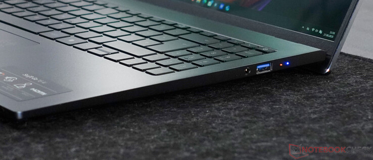 3.5 mm koptelefoon; USB-A 3.1