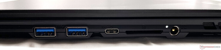 Rechts: 2x USB Type-A 3.2 Gen. 1, USB-C Thunderbolt 3 (met DisplayPort en Power Delivery), SD-kaartlezer, stroomvoorziening