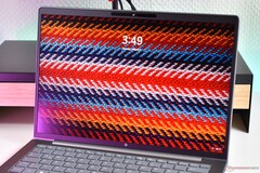 Het scherm van de HP ZBook 8 G2a 14.
