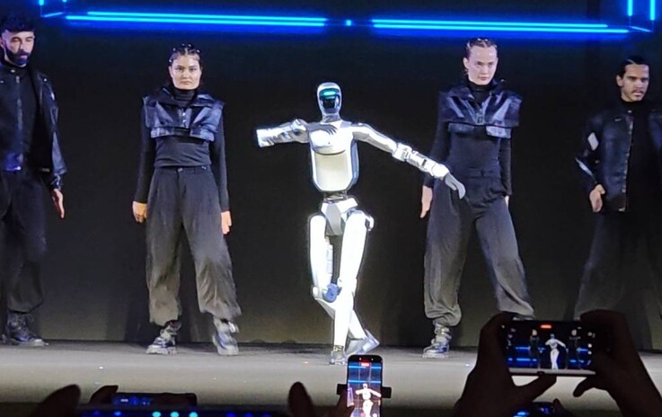 Het humanoïde prototype van de Honor Robot die u zag dansen op MWC 2026.