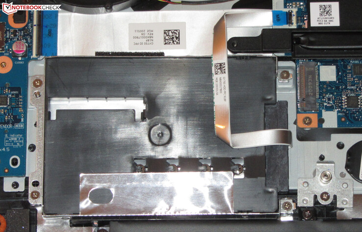De laptop biedt ruimte voor een 2,5-inch opslagmedium (op de afbeelding is een plaatshouder te zien).