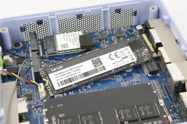 Tot twee PCIe4 x4-schijven worden ondersteund