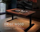 Lian Li DK-07 Houten bureau-PC opstelling.