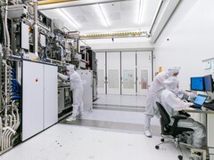 Nederlandse rechtbank sluit ex-ASML- en NXP-ingenieur op voor het doorgeven van chipgeheimen aan Rusland. Afgebeeld: ASML Cleanroom EUV (Afbeeldingsbron: ASML)