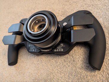 Achterkant van het VelocityOne F-RX Formula Wheel met vier peddels en de snelkoppelingsklem.