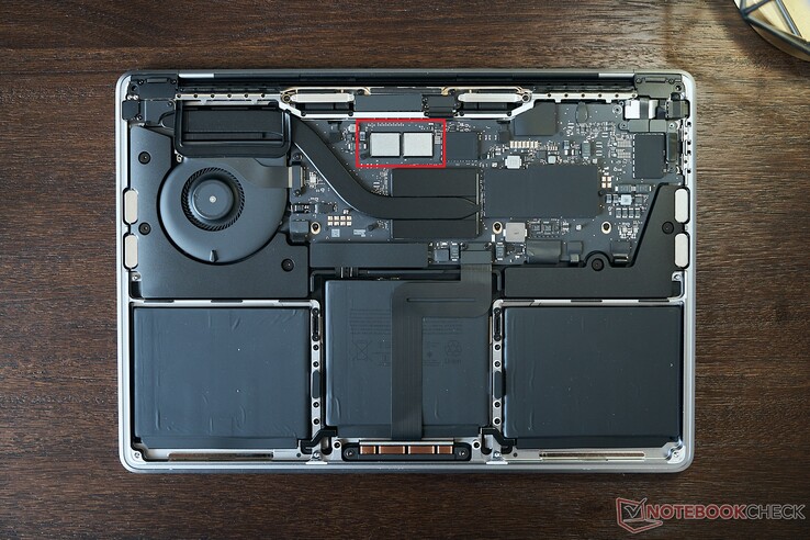 2022 Apple MacBook Pro 13 met M2-chip en 1 TB SSD - twee opslagchips.