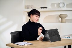 De MSI Prestige 16 Flip AI+ biedt Core Ultra X9 en Core Ultra 7 Panther Lake-H opties. (Afbeelding Bron: MSI)