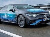 Een EQB-prototype met een actieradius van 750 mijl uit een solid-state batterij. (Afbeelding bron: Mercedes-Benz)