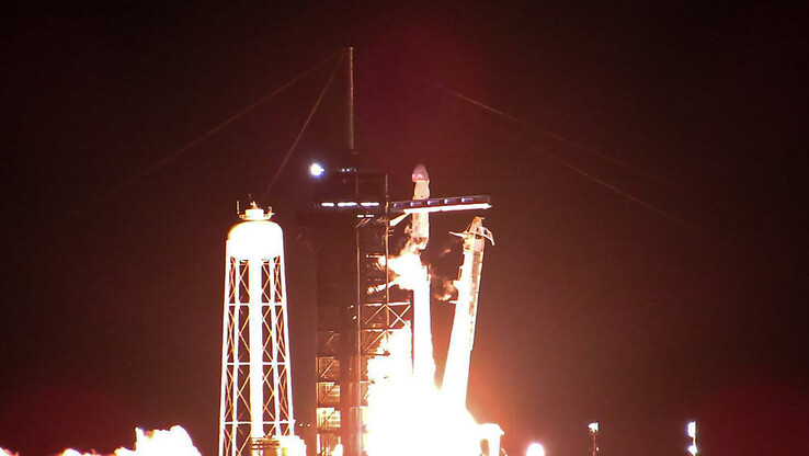 De Falcon 9 raket die op 3 maart 2024 is opgestegen. (Afbeeldingsbron: Spectrum News / Anthony Leone)