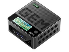 De GEM12+ Pro is een zeer compacte mini-PC met OCuLink (Afbeelding bron: Aoostar)