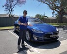 Tom's 2015 Tesla Model S 70D heeft meer dan 121.000 km of 75.000 mijl afgelegd. (Afbeelding bron: Ludicrous Feed via YouTube)