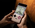 De GameSir Pocket 1 Vertical voegt Game Boy-achtige besturing toe aan smartphones. (Afbeeldingsbron: GameSir)