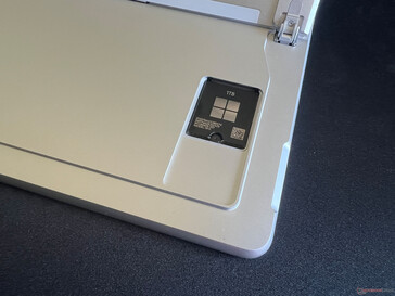 De M.2 2230 SSD kan eenvoudig worden verwisseld.