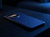 De Sharp Aquos R11 is voorzien van een RGB-ledstrip in de cameramodule.