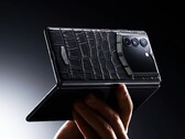De Vertu AlphaFold is optioneel bekleed met kalfs- of alligatorleer.