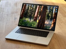 Apple MacBook Pro 16 (bron: Notebookcheck)