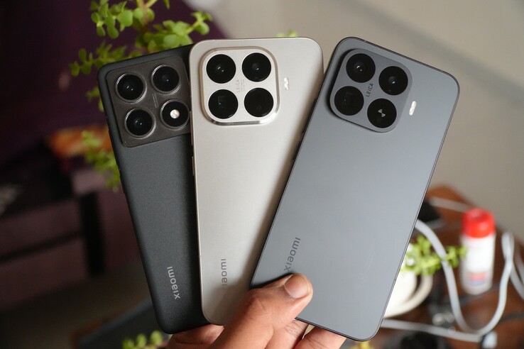 De Xiaomi 14T Pro, de Xiaomi 15T Pro en de Xiaomi 17T Pro (van links naar rechts)