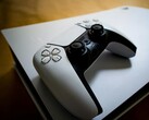 Een PlayStation 5-console en DualSense-controller. (Afbeeldingsbron: Pexels / Pascal)