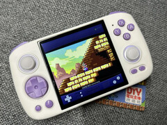 De RG Cube zou krachtig genoeg moeten zijn om Gamecube- en PlayStation 2-games te emuleren. (Afbeeldingsbron: Discord)