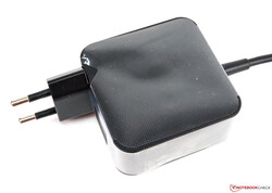 65-watt stroomadapter