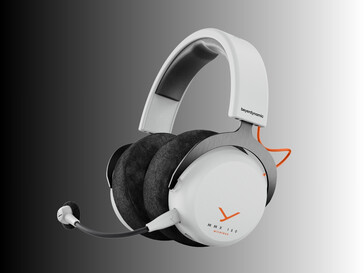 Zijaanzicht van de Beyerdynamic MMX 150 in het wit (Afbeelding bron: Beyerdynamic PR)