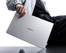 De E14 kost in China ongeveer 640 dollar. Afgebeeld: een promotiefoto waarop de bovenkant van de laptop te zien is.