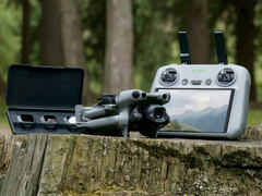 De DJI Mini 5 Pro zal nog steeds relatief compact zijn, ondanks de vele geruchtmakende upgrades ten opzichte van zijn voorganger. (Afbeeldingsbron: Mauro Tandoi)